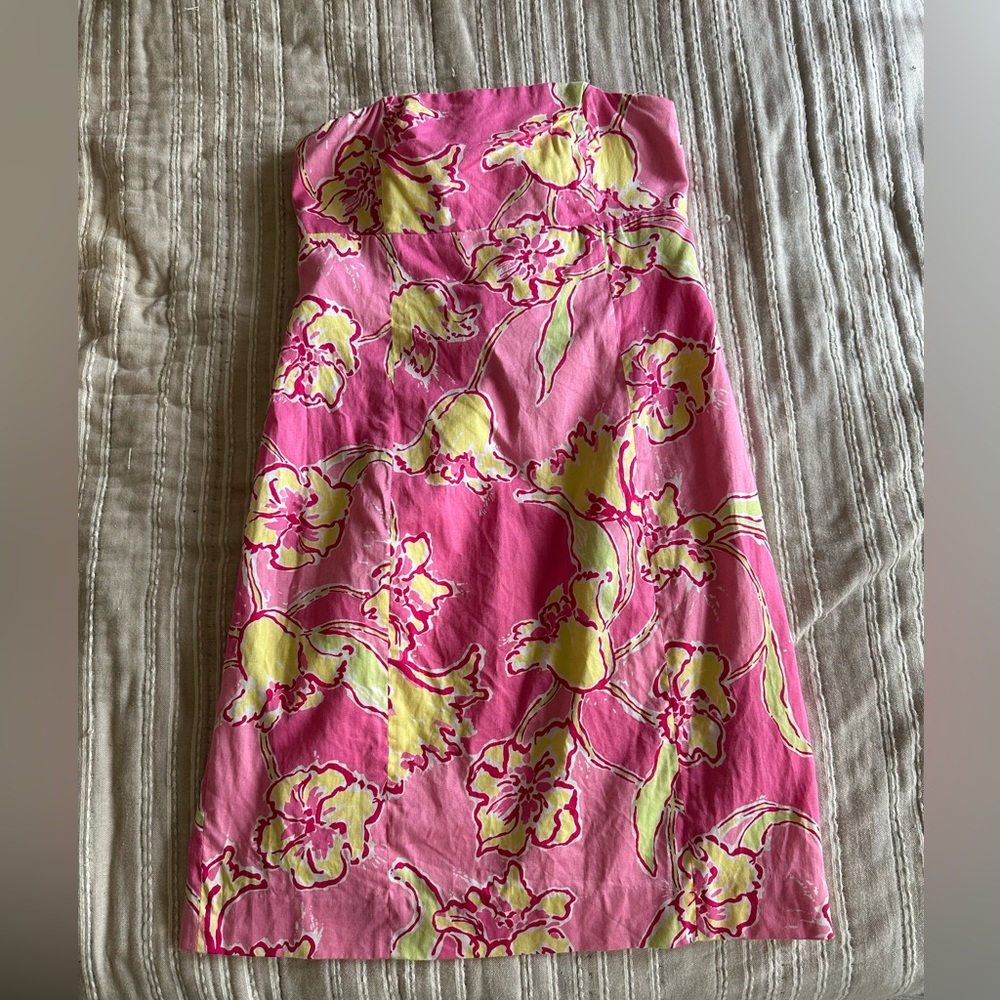 EUC LILLY PULITZER STRAPLESS SHIFT DRESS Perfect for summer